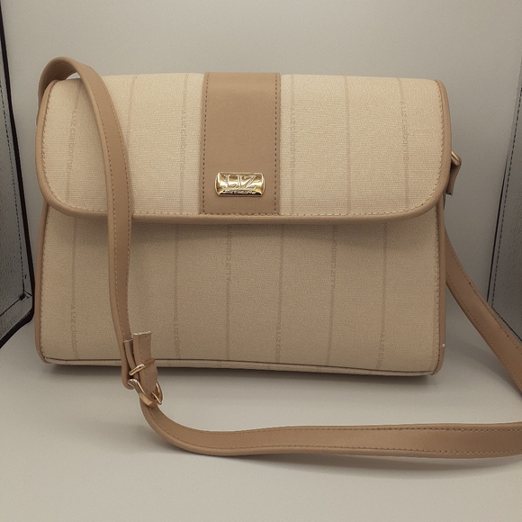 Liz Claiborne Handbags - LIZ CLAIRBORNE SHOULDER BAG NWOT